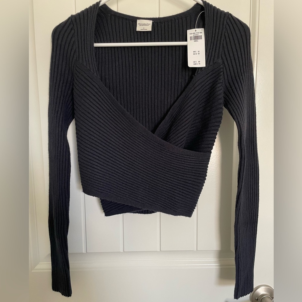 NWT Abercrombie & Fitch Wrap Sweater
